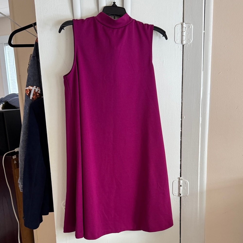 Fuchsia sleeveless swing dress